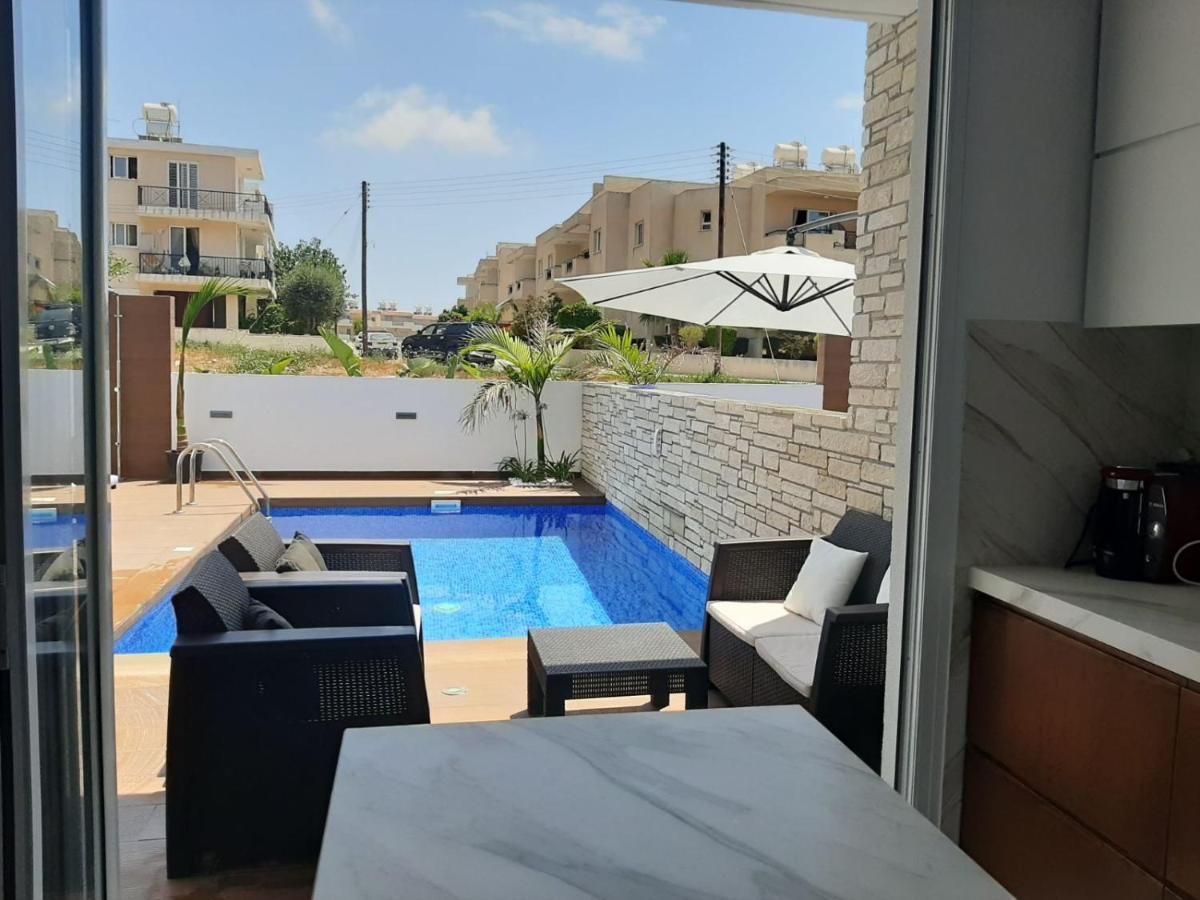 Melanos Fully Renovated Townhouse With Private Pool Apartament *