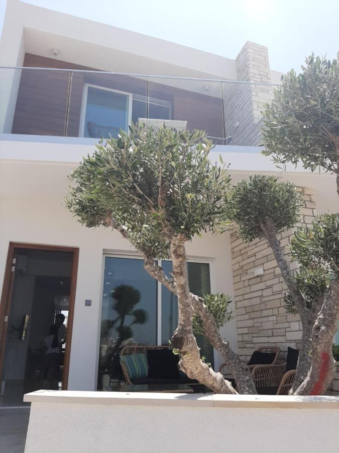 Melanos Fully Renovated Townhouse With Private Pool Apartament